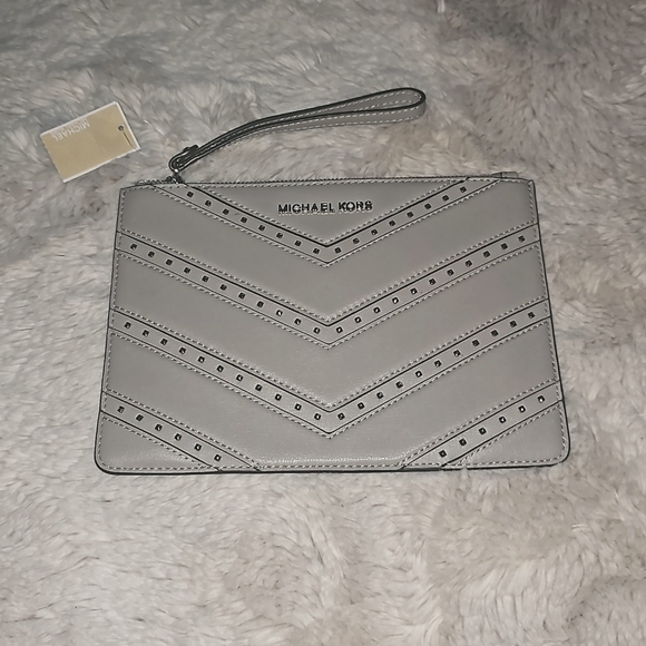 Nwt Micheal Kors clutch wrislet - Picture 2 of 8